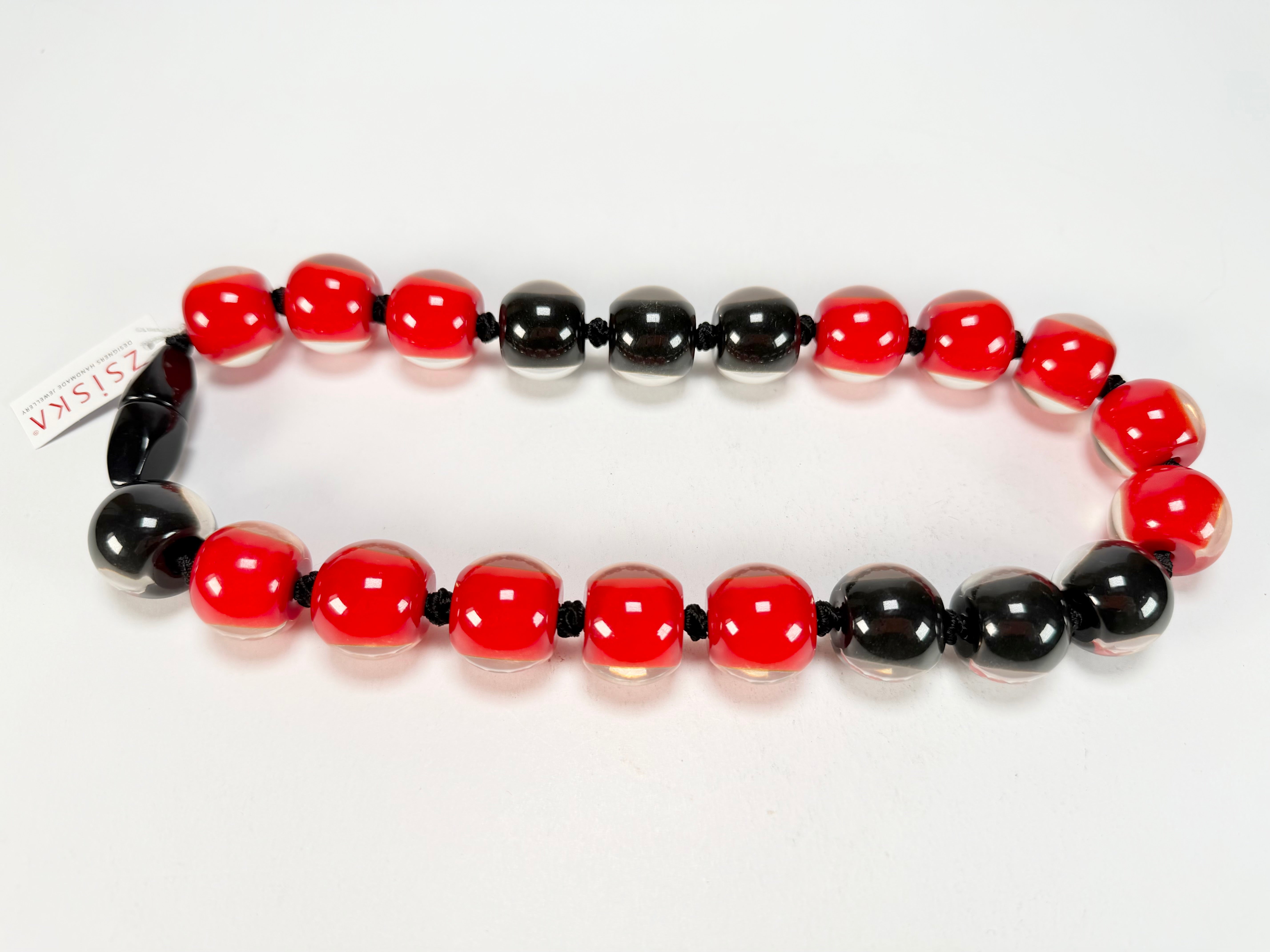 Zsiska - Colourful Beads 20 Bead Onyx & Crimson Resin Necklace ( 40101319132Q20 )