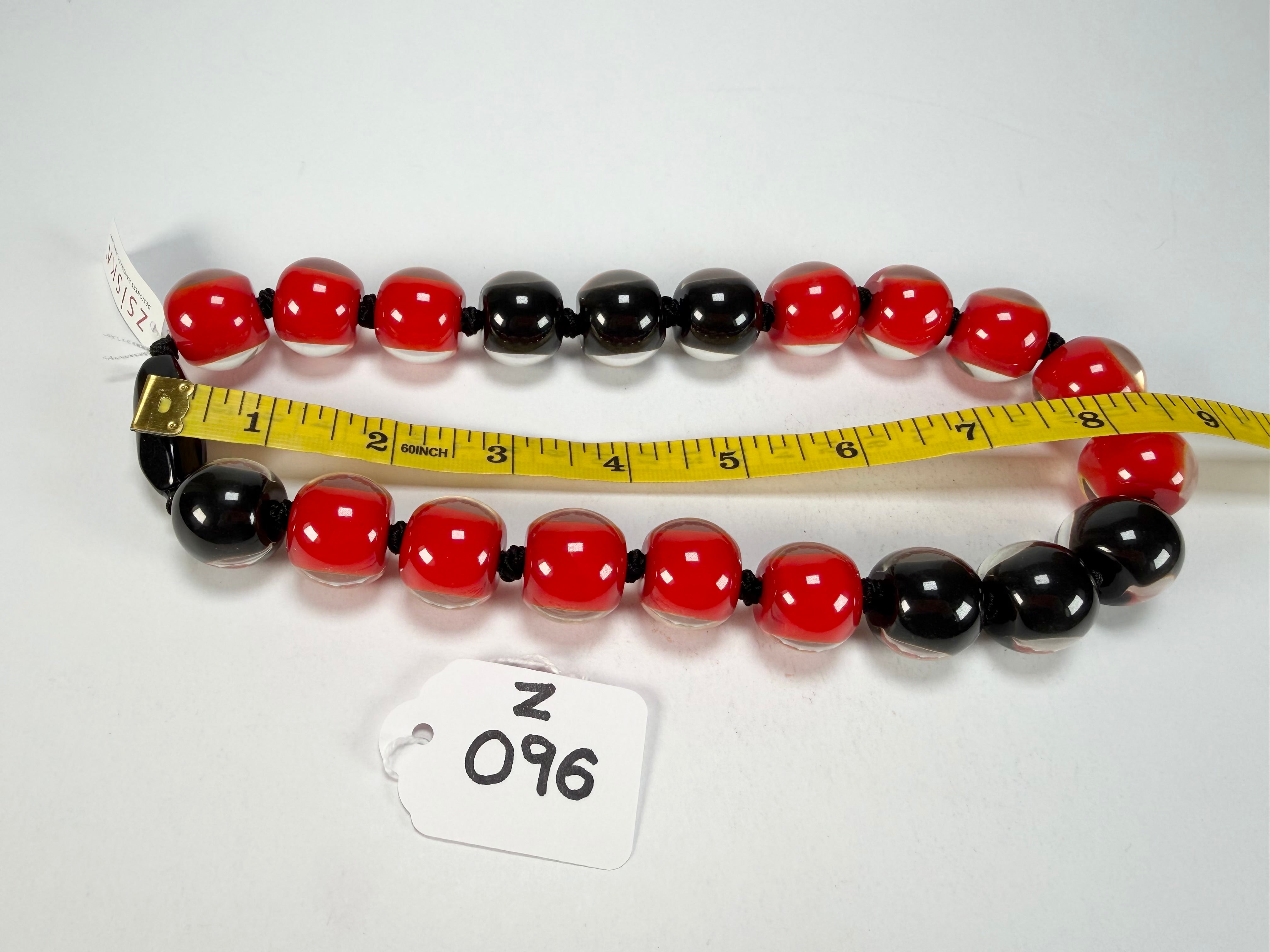 Zsiska - Colourful Beads 20 Bead Onyx & Crimson Resin Necklace ( 40101319132Q20 )