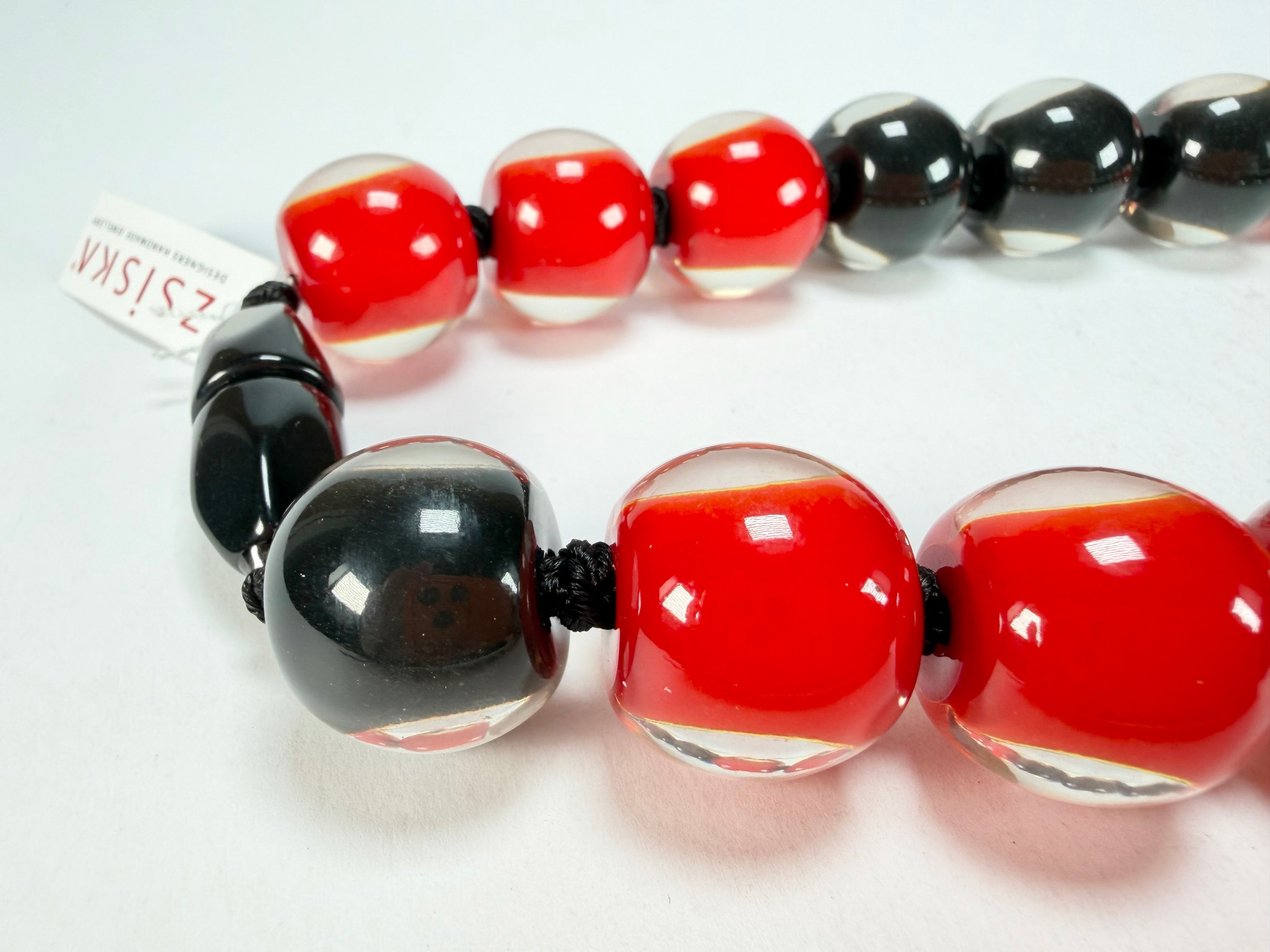 Zsiska - Colourful Beads 20 Bead Onyx & Crimson Resin Necklace ( 40101319132Q20 )