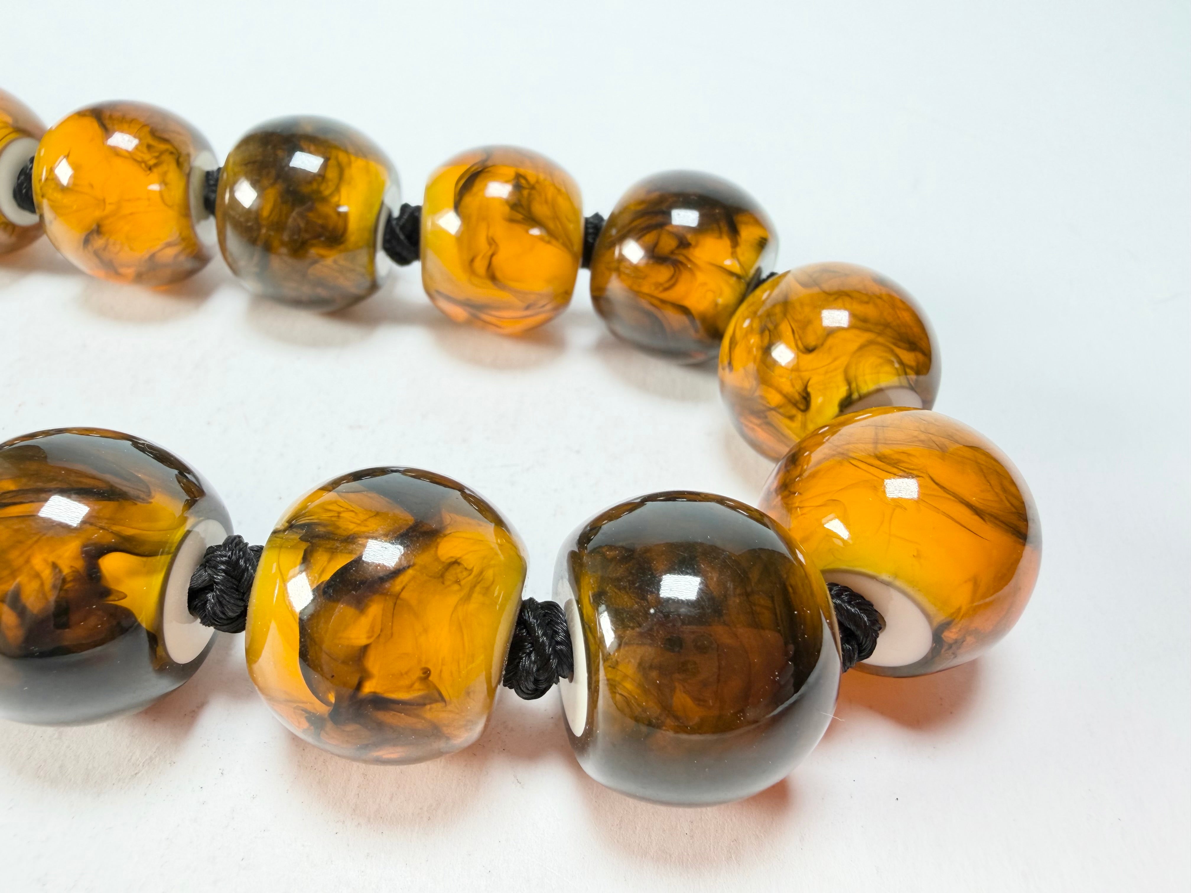 Zsiska - Colourful Beads 20 Bead Marble Tortoiseshell Resin Necklace ( 4010117MTORQ20 )