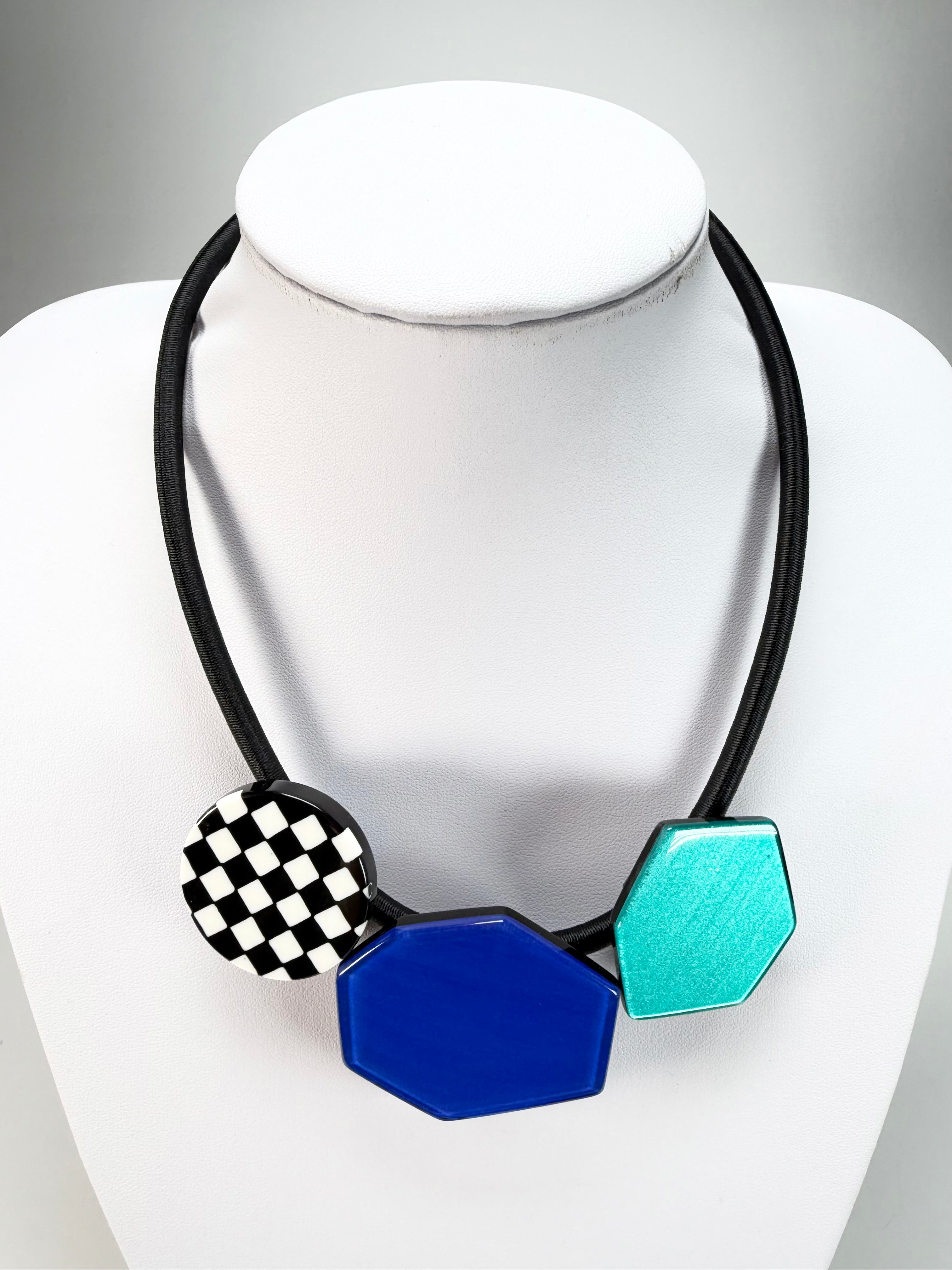Zsiska - Checkmate "Prue Leith" Sapphire & Turquoise 3 Bead Resin Necklace ( P220150BLTUQ03 )