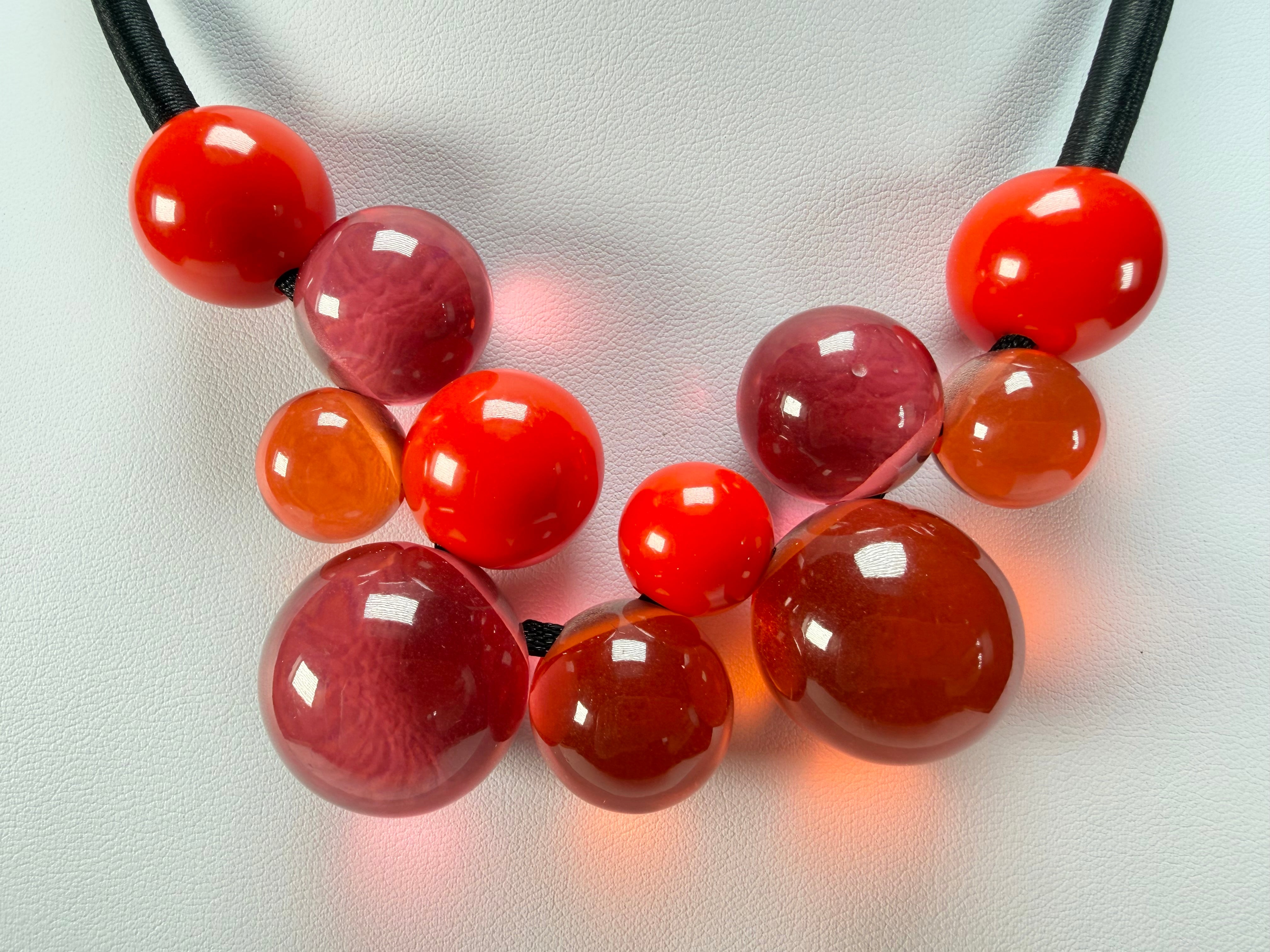 Zsiska - Baubles Red Mix 11 Bead Resin Necklace ( P230150BAU3Q11 )
