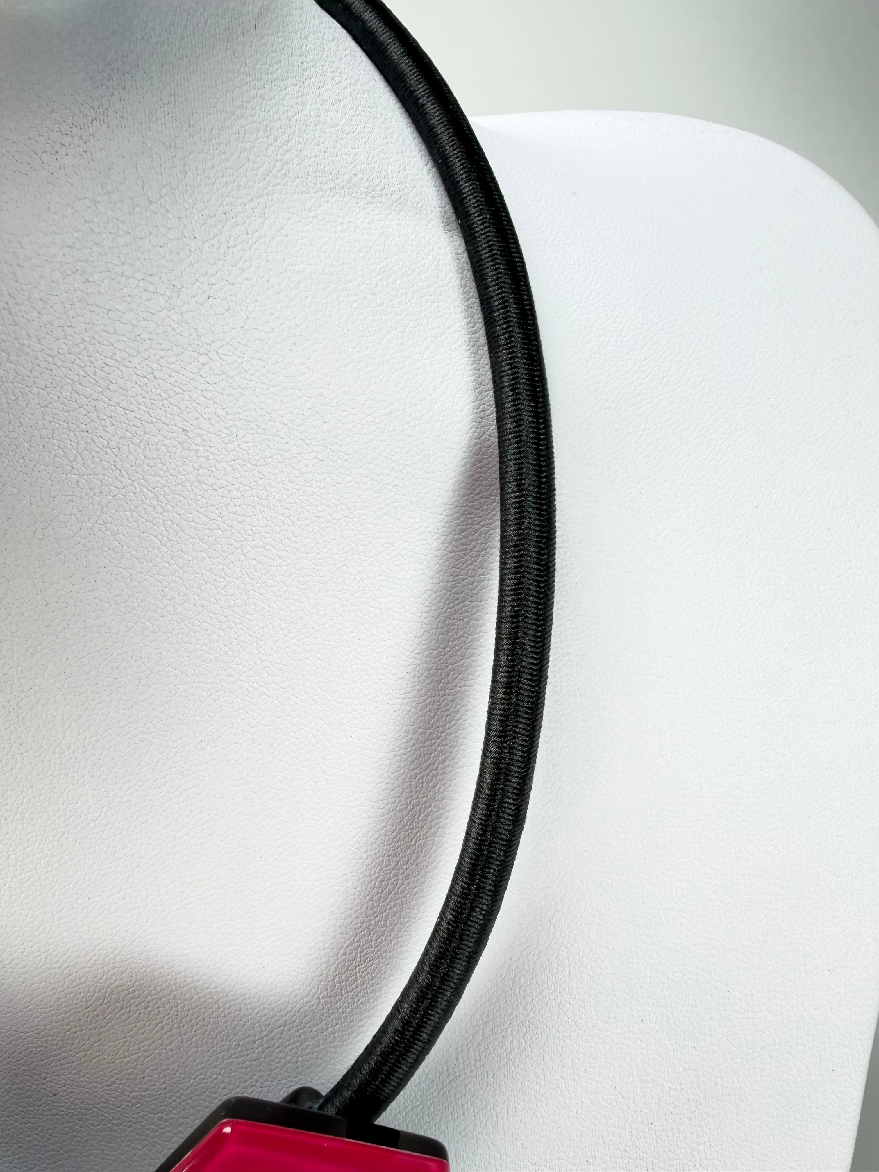 Zsiska - Checkmate "Prue Leith" Crimson & Rose 3 Bead Resin Necklace ( P220150REPIQ03 )