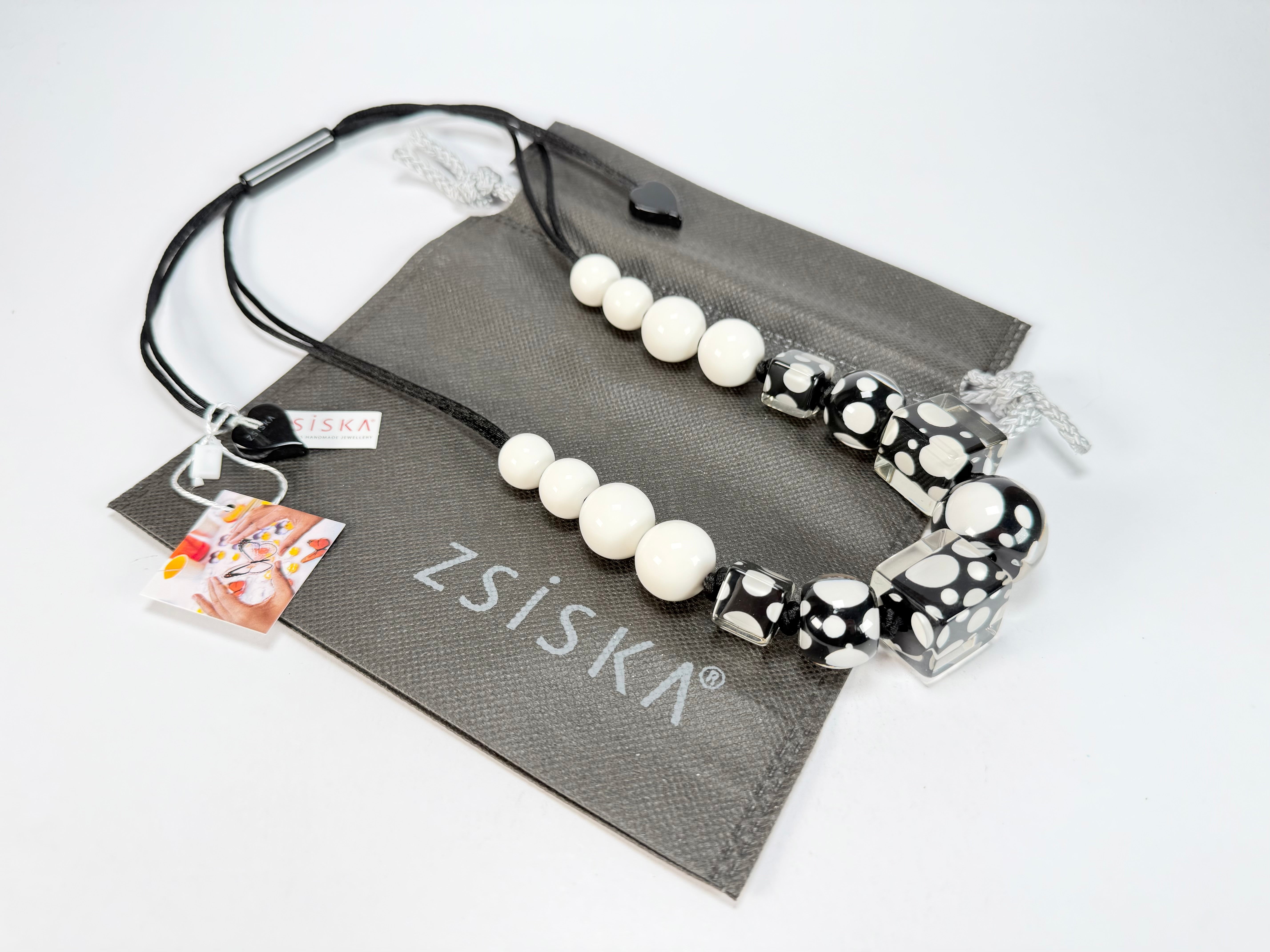 Zsiska - Itsy Bitsy Black & White Resin Necklace ( 9410101BLWHQ15 )
