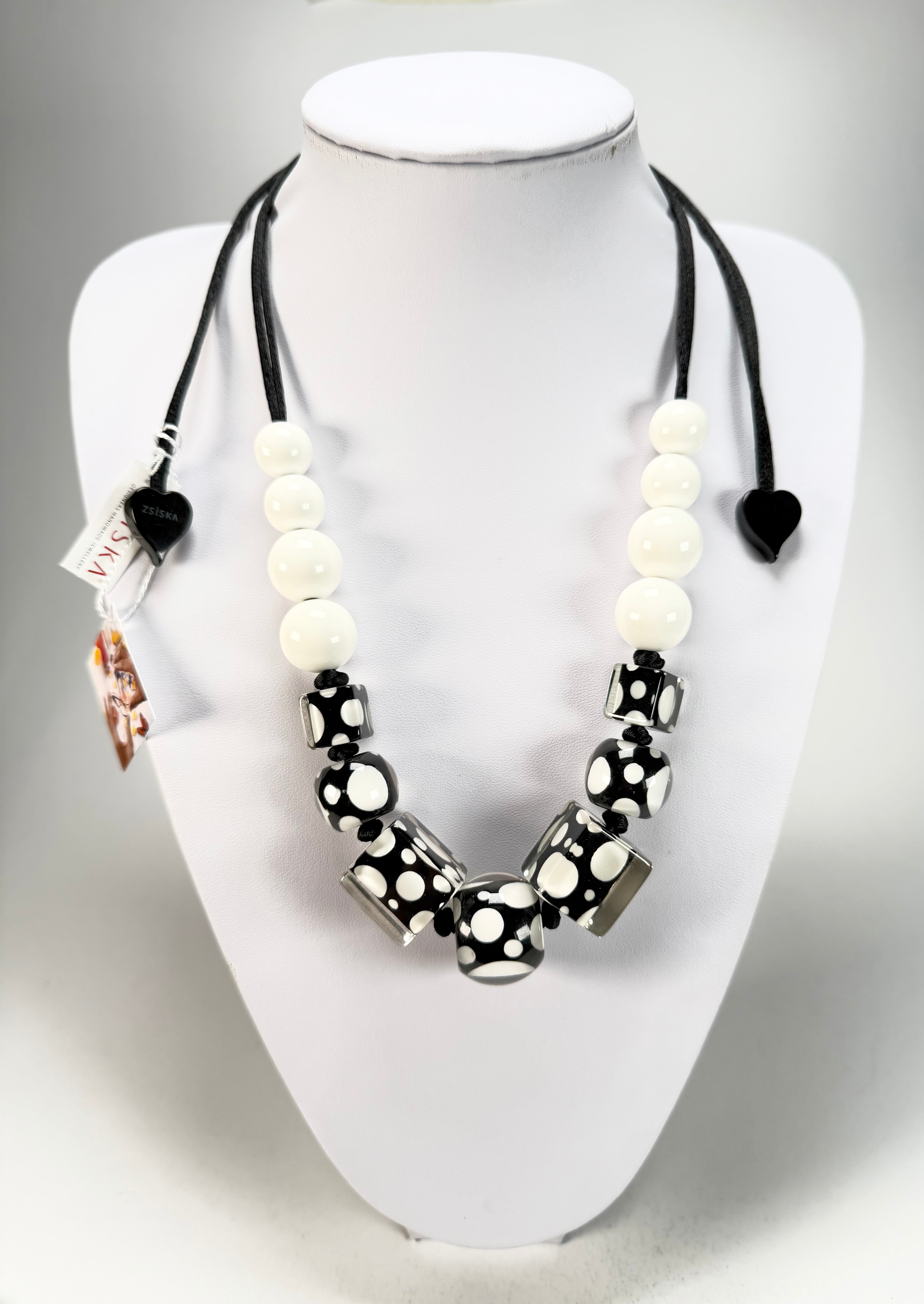 Zsiska - Itsy Bitsy Black & White Resin Necklace ( 9410101BLWHQ15 )