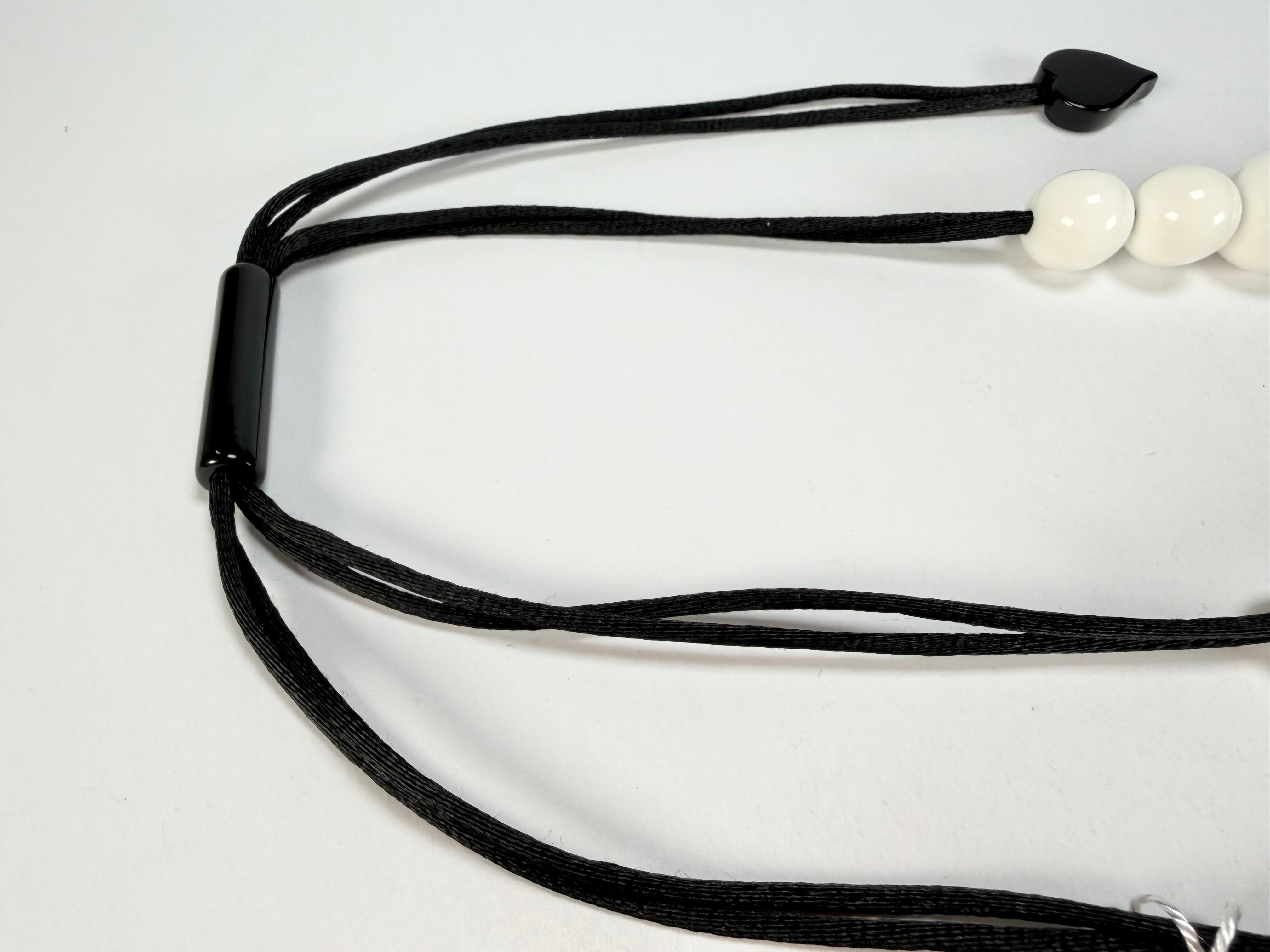 Zsiska - Itsy Bitsy Black & White Resin Necklace ( 9410101BLWHQ15 )