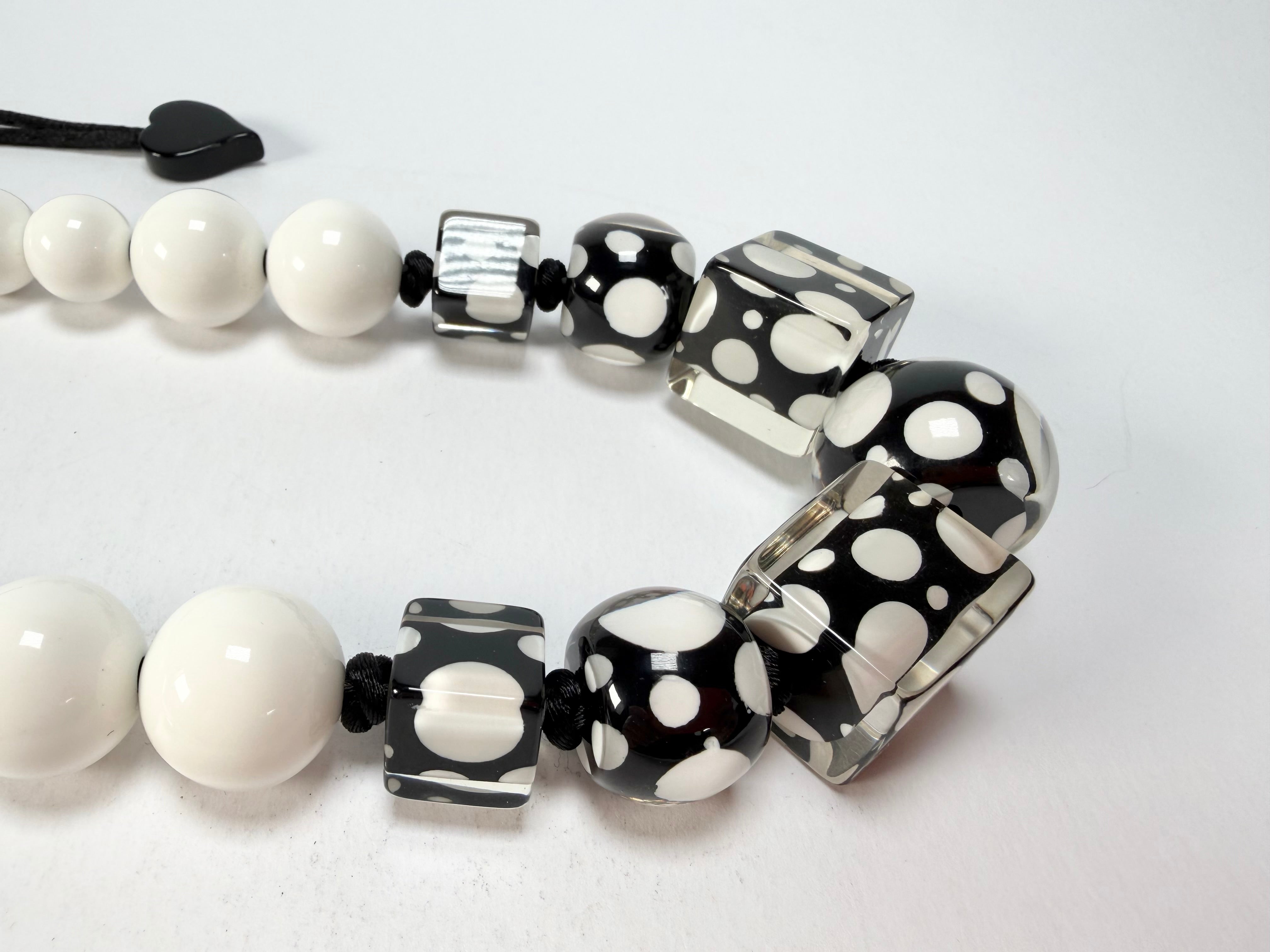 Zsiska - Itsy Bitsy Black & White Resin Necklace ( 9410101BLWHQ15 )