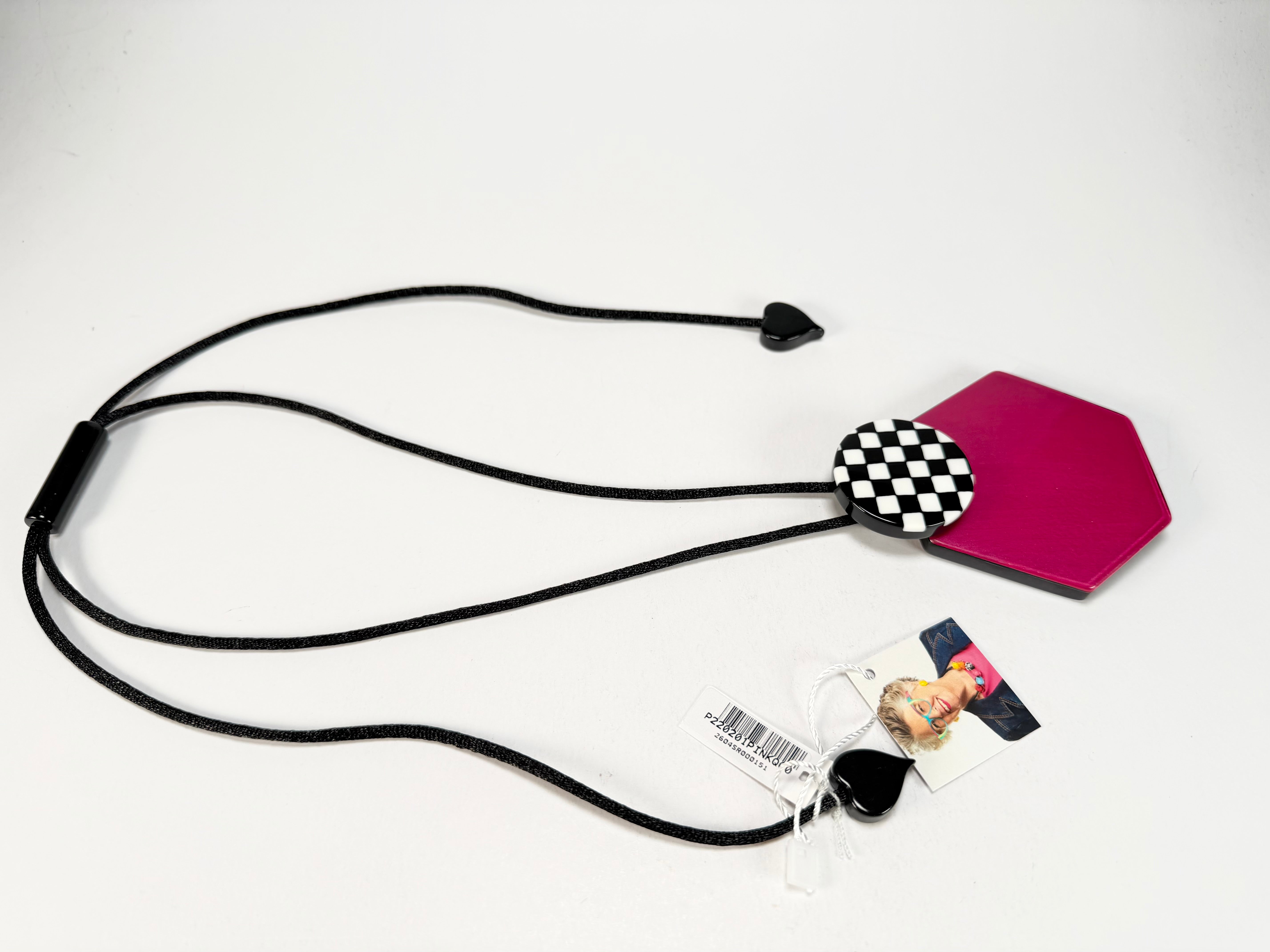 Zsiska - Checkmate "Prue Leith" Rose Pendant Resin Necklace ( P220201PINKQ00 )