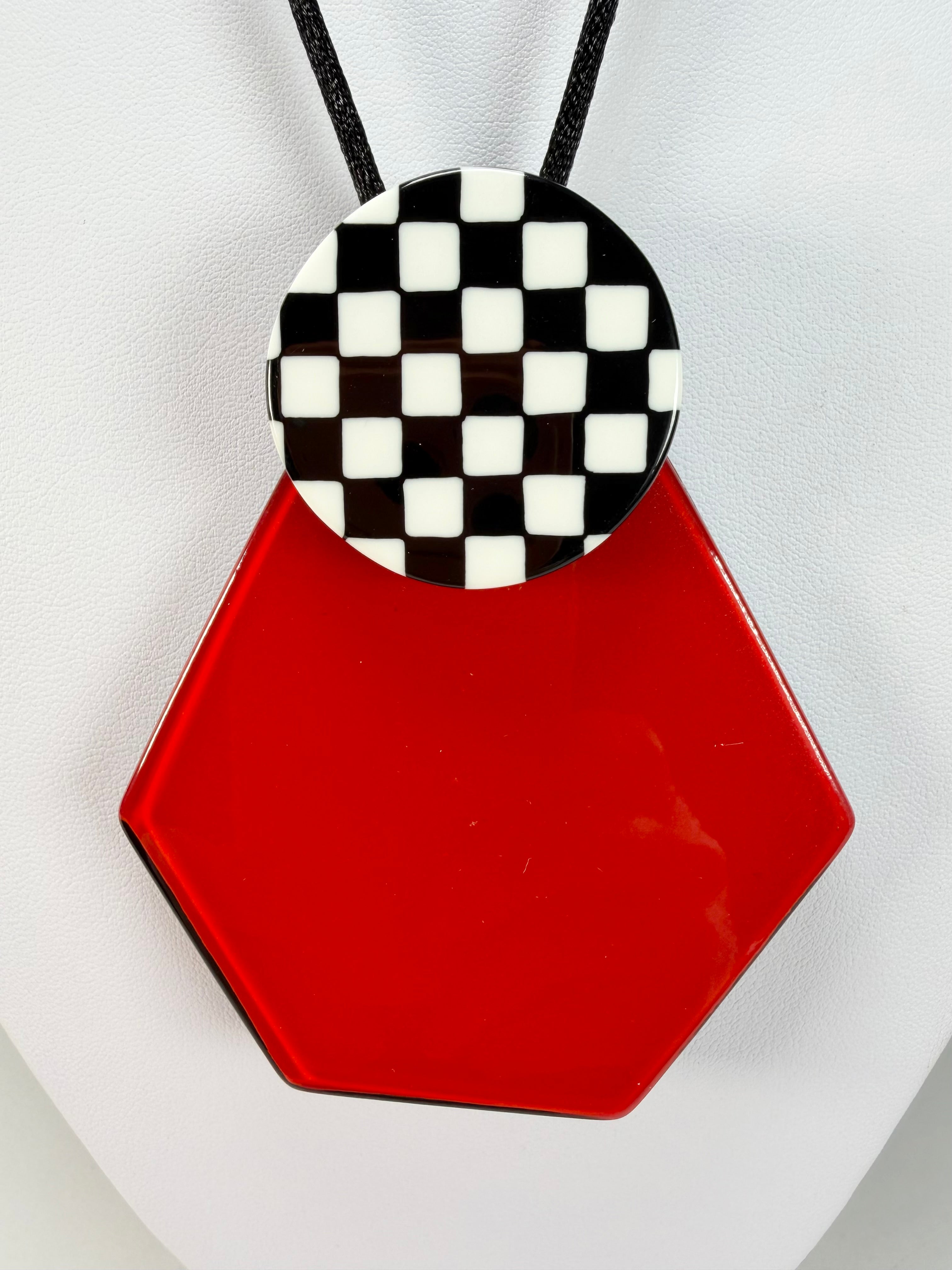 Zsiska - Checkmate "Prue Leith" Crimson Pendant Resin Necklace ( P220201REDDQ00 )