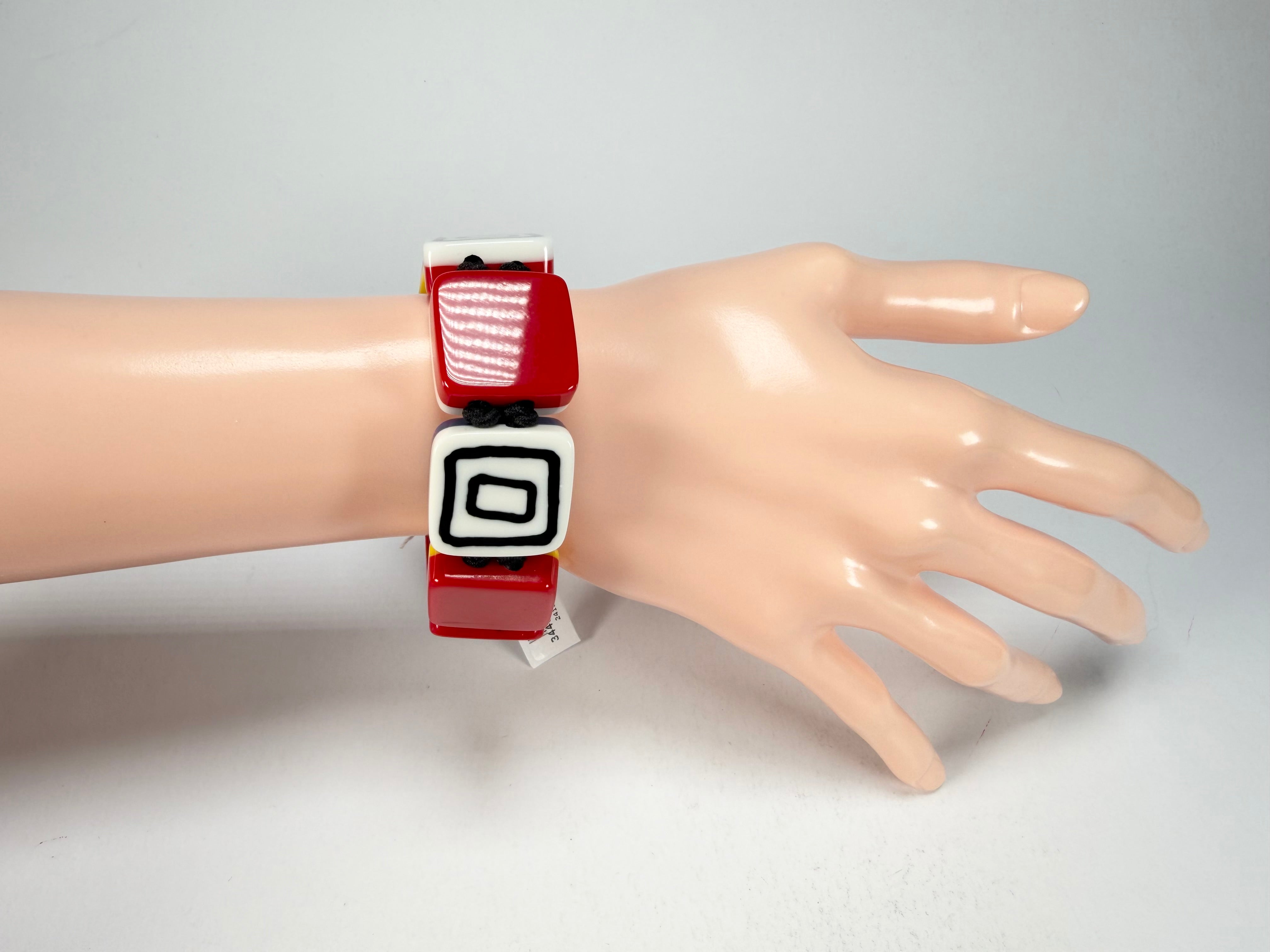 Zsiska - Vertigo Red Large Resin Bracelet ( 3440301REDDQ0L )