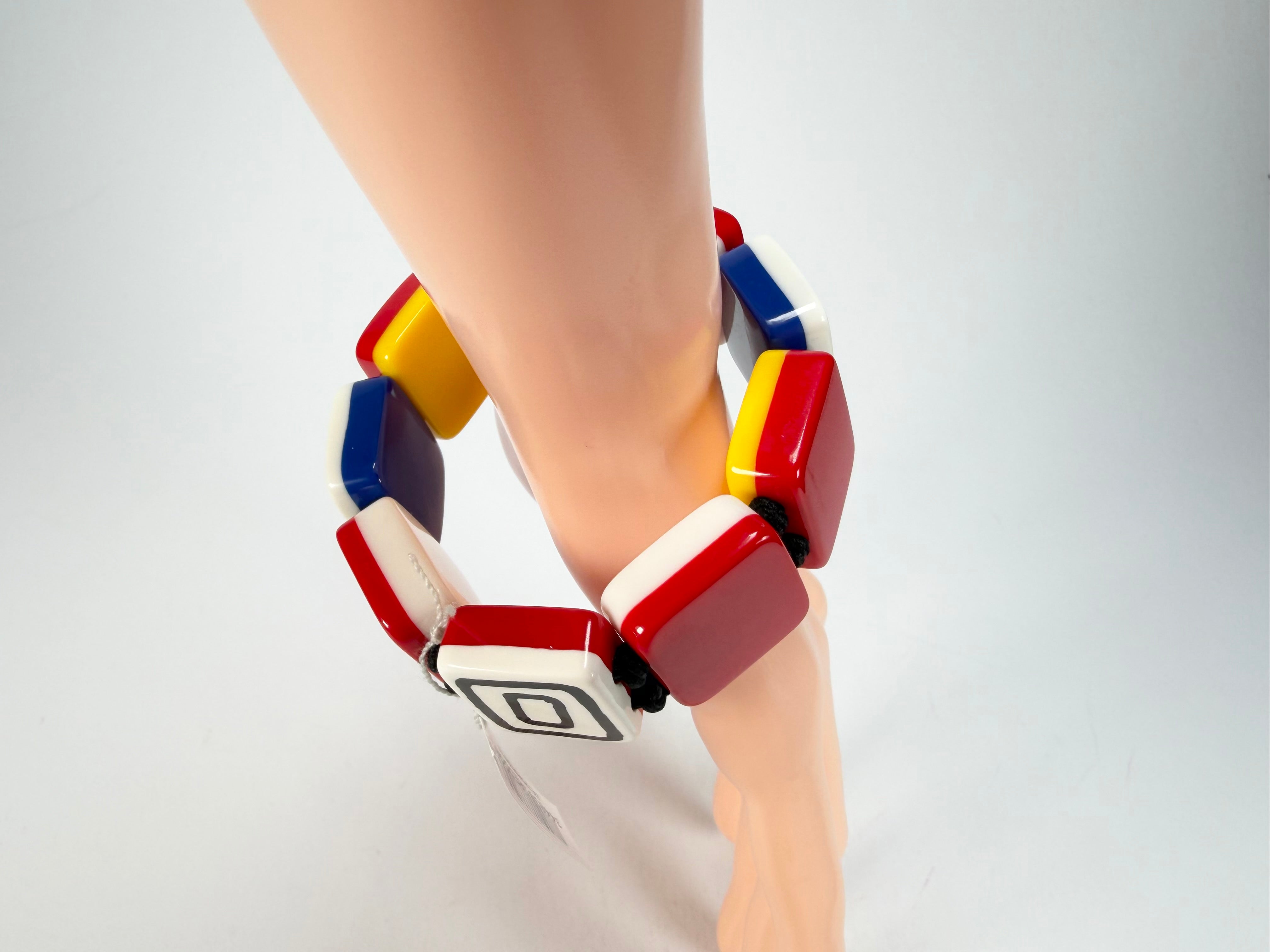 Zsiska - Vertigo Red Large Resin Bracelet ( 3440301REDDQ0L )
