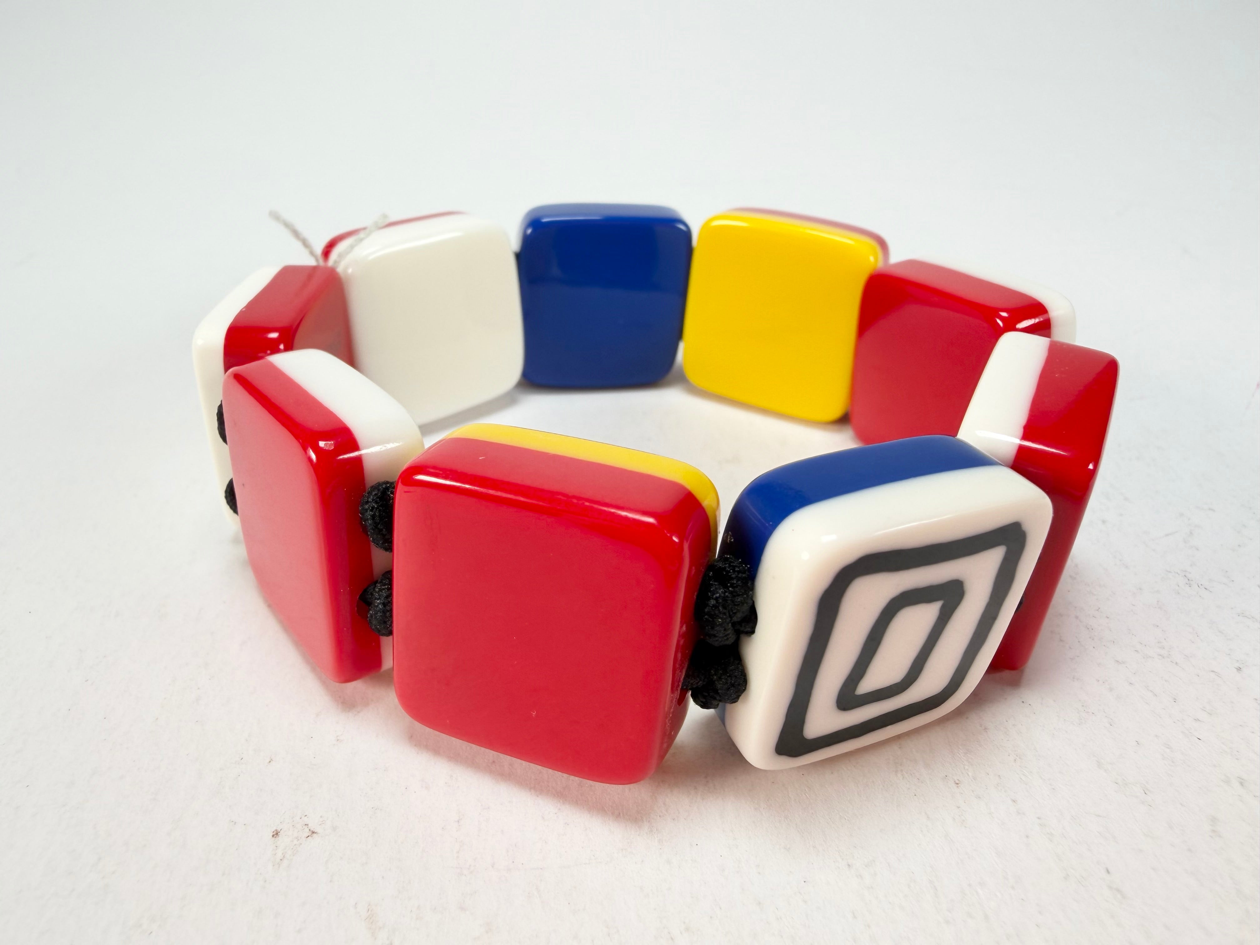 Zsiska - Vertigo Red Large Resin Bracelet ( 3440301REDDQ0L )