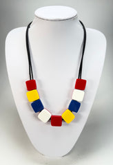 Zsiska - Vertigo Red 9 Bead Reversible Resin Necklace ( 3440102REDDQ09 )
