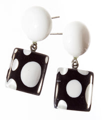 Zsiska - Itsy Bitsy Black & White Resin Earrings ( 9410502BLWHQ00 )