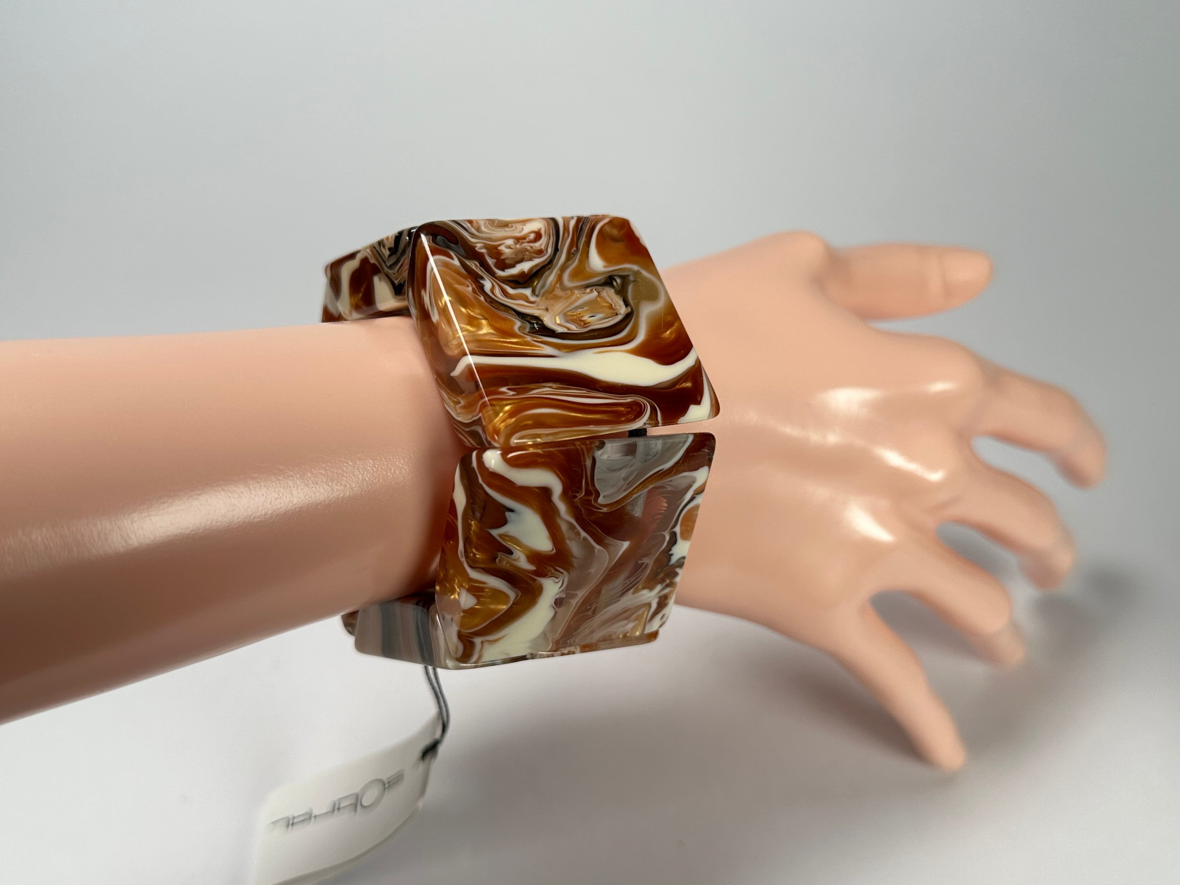 Sobral - Carmelo "Mery" Onda Creme Resin Bracelet ( 004575 )